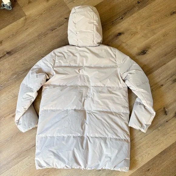 Vuori Mammoth Down Parka in Ecru - Picture 10 of 10